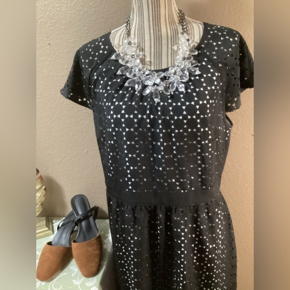 Ann Taylor MIDI Dress Eyelet Black & White Lining